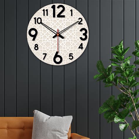 Beautiful Design Wooden Wall Clock – Homcraft