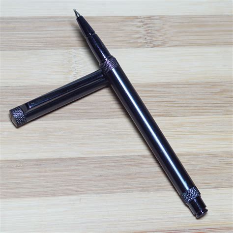 penhouse.in Shiny Blue Color Body With Cap Fine Tip Cap Type Ball Pen ...