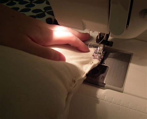 Free Tutorial Pattern for Cushion with Stuffing 的图像结果