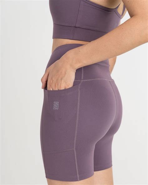 Buy Gym & Sports Shorts Online by Hunnit