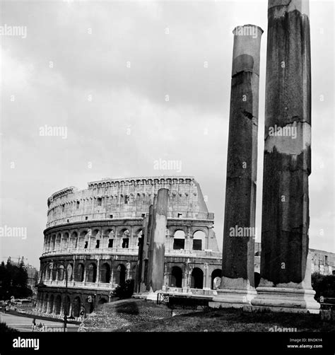 Rome colosseum 1950s hi-res stock photography and images - Alamy