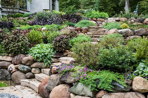 61 Retaining Wall Ideas That Will Elevate Your Landscaping ...