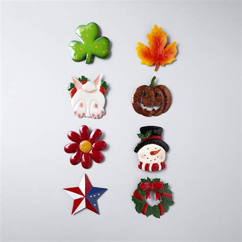 Buy Interchangeable Wall Leaning Welcome Sign with 8 Magnetic Season ...