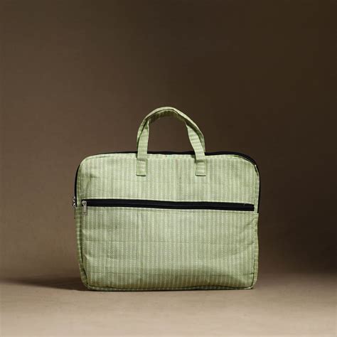 Buy Green Handmade Quilted Cotton Laptop Bag (13 x 16 in) – iTokri आई.टोकरी