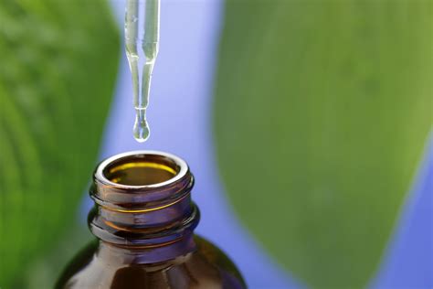 Boric Acid Eye Wash: Benefits, Uses, Side Effects