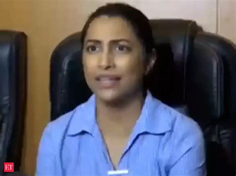 ncb: Aryan Khan NCB drug case: Sameer Wankhede's wife Kranti Redkar ...