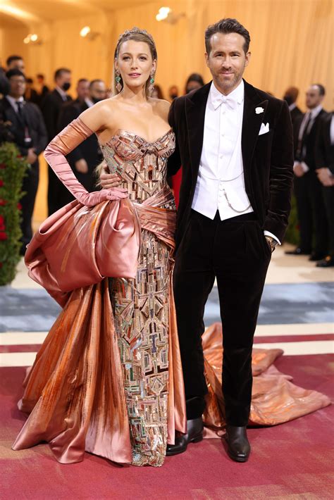 Blake Lively Is The Ultimate Instagram Boyfriend To Ryan Reynolds