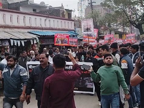Bhopal begins removal of toxic waste from Union Carbide site