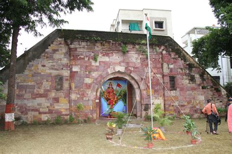 Mohan Bhagwat hoists national flag at RSS headquarters in Nagpur - BW ...
