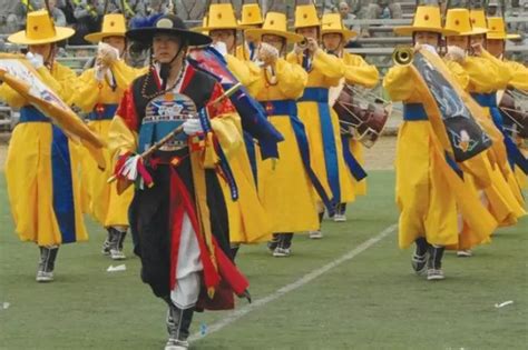 11 Of The Most Unusual Official Uniforms The World Has Ever Seen