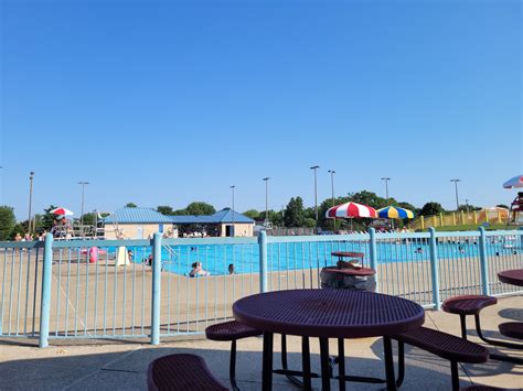 RUSSELL SIMS AQUATIC CENTER - Bowling Green KY - Hours, Directions ...