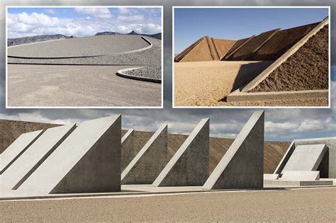 Michael Heizer