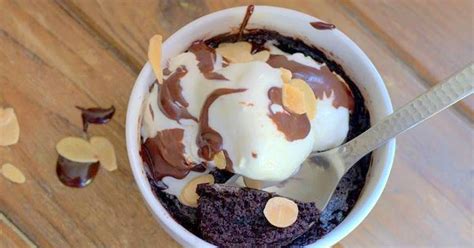Cakes & More: Instant Microwave Brownie - Eggless, Warm and Chocolaty ...