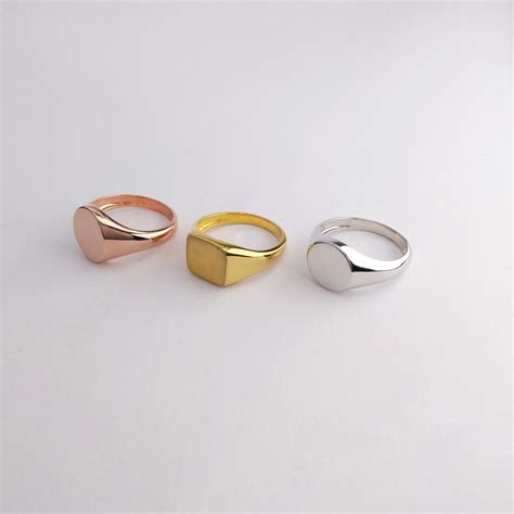 Simple Pinky Ring - Aurora Gold Rings