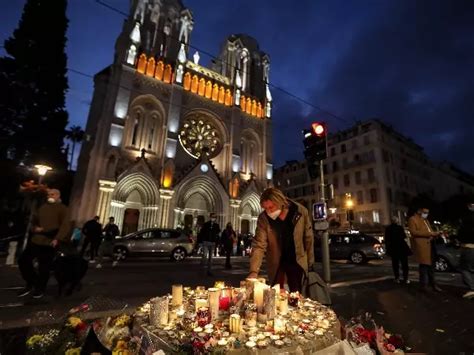 People In France Mourn & Pay Tribute To Victims Of The Knife Attack In Nice