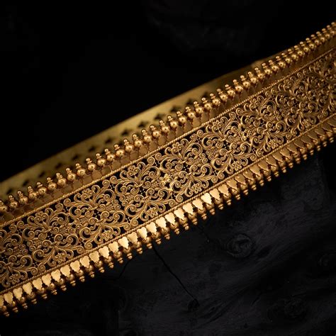 RAJVALLI ANTIQUE DAAB – Aira by Navrathan