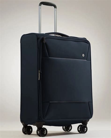 Best Lightweight Checked Luggage to Avoid Extra Baggage Fees