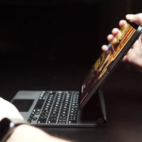 Apple Magic Keyboard vs Smart Keyboard Folio 的图像结果