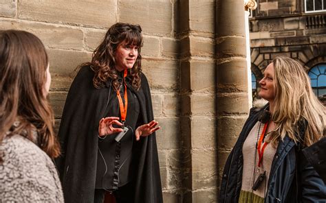 Edinburgh Ghost Tour | 1.25-Hour Royal Mile Walk
