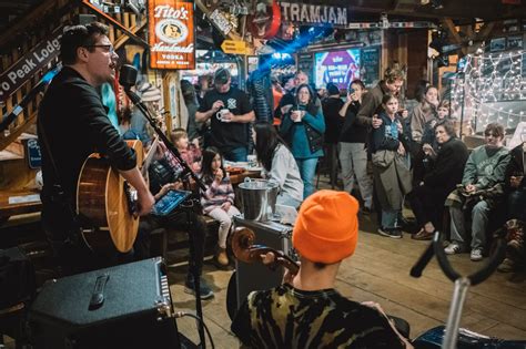 Matterhorn Ski Bar – Wood Fired Pizza, Après-Ski, Live Music