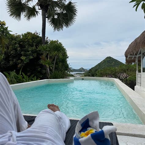 MOHINI KOMODO RESORT (Badjo) - Inn Reviews, Photos, Rate Comparison ...