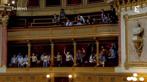Femen members in topless protest at French Senate - France 24