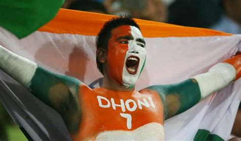 MS Dhoni sponsors cricket fan to be present at India home matches