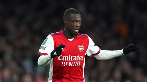 Nicolas Pepe: Nice agree loan deal for Arsenal's club-record signing ...