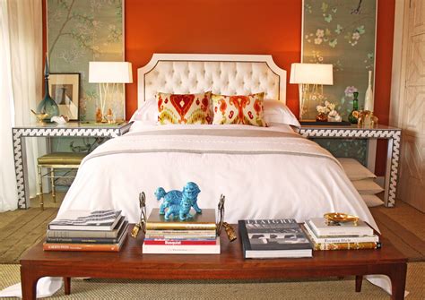 13 Spectacular Ways to Decorate the Wall Behind the Bed