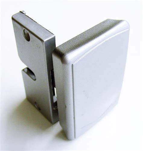 Vitrifrigo R14010VF.G, Latch, side assembly, Silver-grey