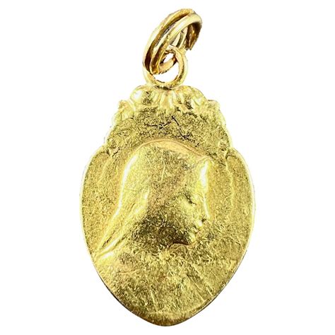 French Religious Virgin Mary 18K Yellow Gold Medal Pendant For Sale at ...