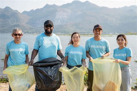 Volunteering 的图像结果
