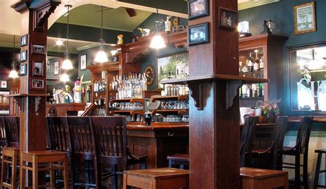 COUNTY CLARE IRISH INN & PUB (Milwaukee) - Hotel Reviews, Photos, Rate ...