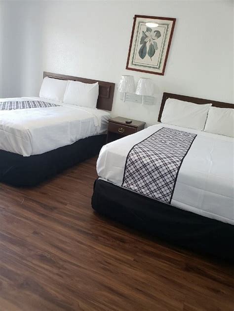 QUEST INN MOTEL (Weatherford, Texas) - Motel Reviews, Photos, Rate ...