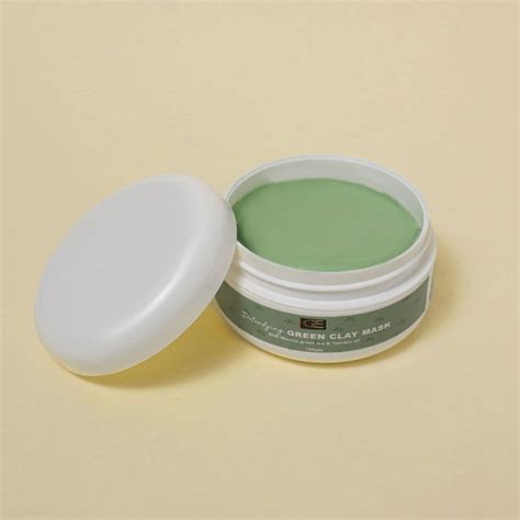 Detoxifying Green Clay Mask – Dubai Skincare Essentials