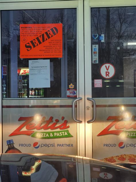 Local Pizza Place Community 的图像结果