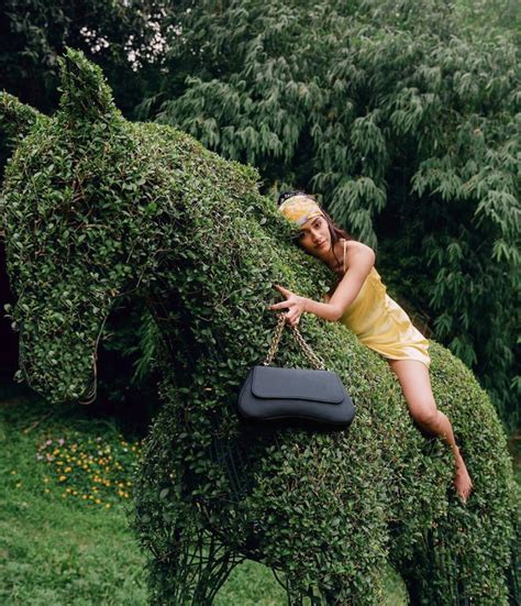 Anjana Arjun launches handbag brand Sarjaa - FashionNetwork India