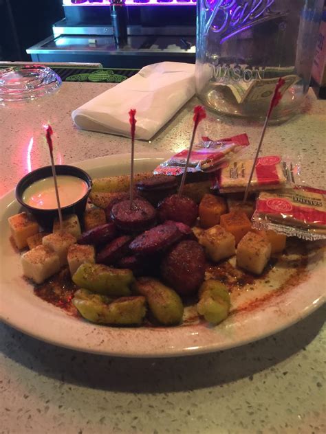 Rob's (mostly) Food Blog: Alfred's on Beale, Memphis, TN