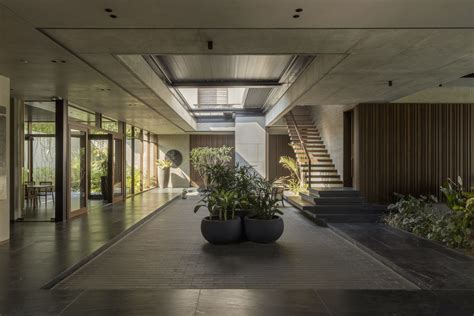 The Courtyard House / MODO Designs | ArchDaily