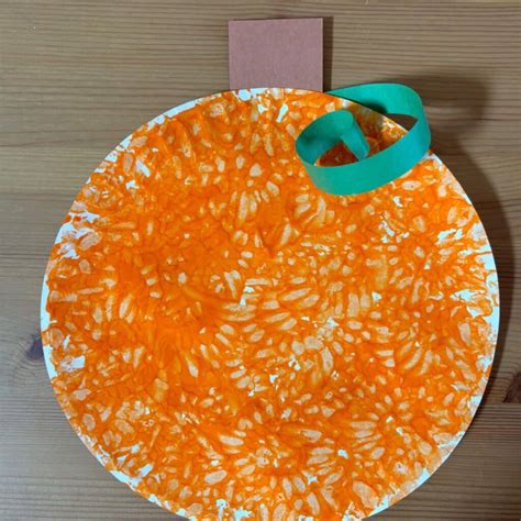 Paper Plate Pumpkin Craft - Painting with Pumpkins! - Simply Full of ...