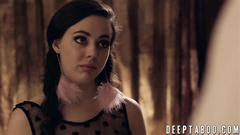 Taboo Sex Between Stepdad And His Stepdaughter In Their Bed - EPORNER