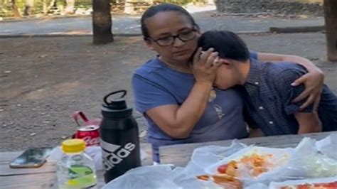 पार्क में लंच का प्लान पड़ा फैमिली को महंगा, पूरी मौज भालू के हिस्से आई ...