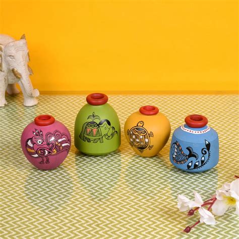 Wall Decor Ladder & 4 Colored Handcrafted Madhubani Pots (16x2x9.4 ...