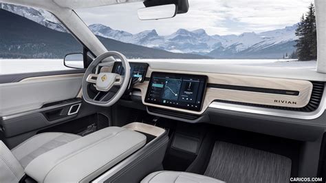 Rivian R1s Interior