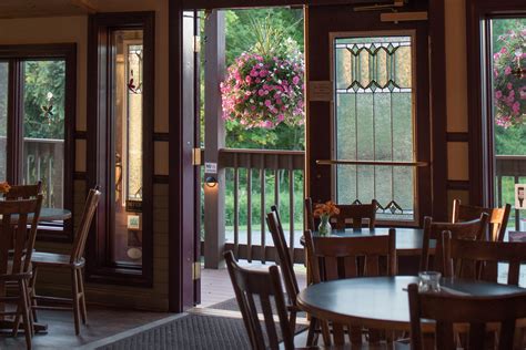 The Great Ice Wine Tradition of the American Midwest | Wine Enthusiast