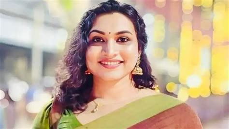 Unique festival! Men dress up as women to celebrate this ritual in Kerala