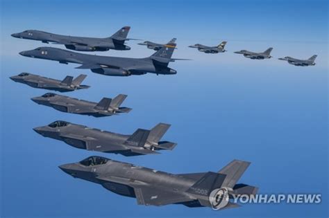 북한, 美B-1B 한반도 진입 직전에 탄도미사일 쐈다 : 네이트 뉴스