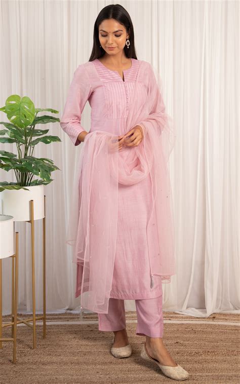 Jasmin Bhasin Amaranth Pink Kurta Set with Mukaish-work Dupatta