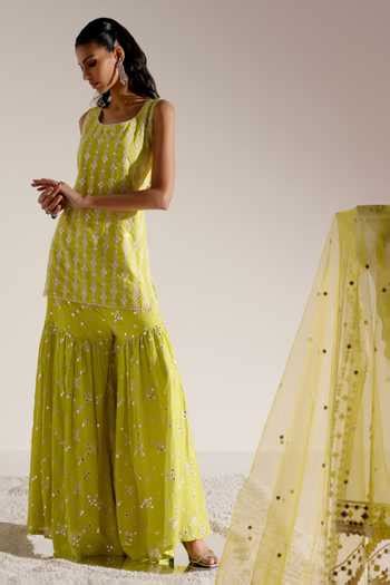 Buy Green Cotton, Tulle, Net Mirrors, Embroidery Scoop Neck Work Kurta ...