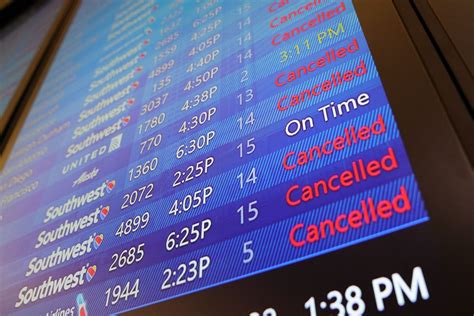 Airports and airlines brace for a major impact from Hurricane Ian ...
